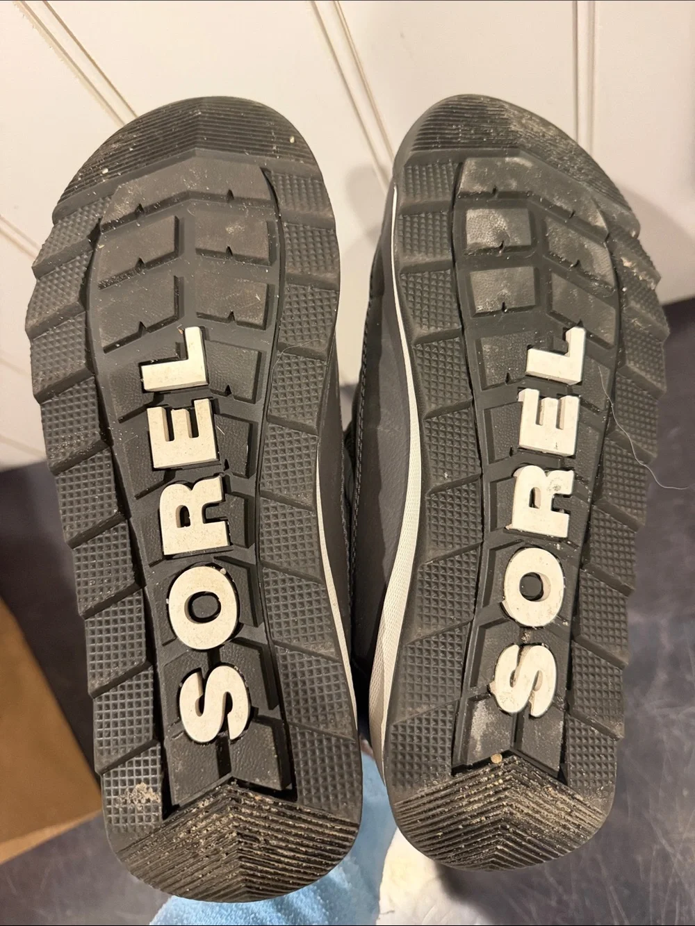 Sorel Kids Gray Winter Boots with Red Laces and Blue Trim